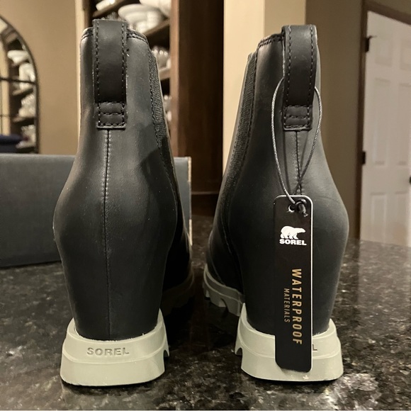 New Sorel Joan of Arctic Wedge III Chelsea Bootie, Waterproof Leather Ankle Boot - Picture 7 of 16